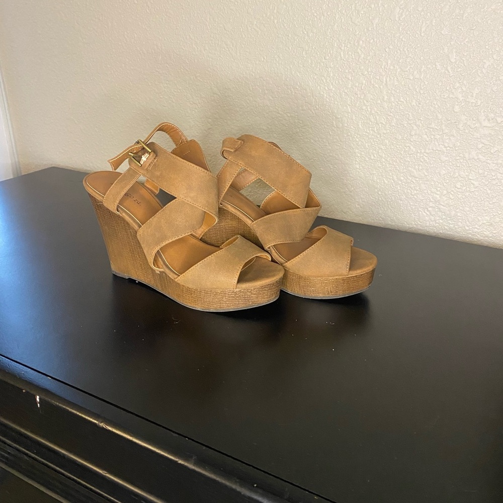 Brown wedges